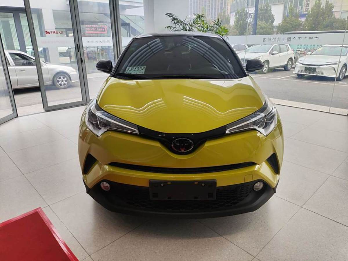 豐田 C-HR  2018款 2.0L 領(lǐng)先版 國(guó)VI圖片