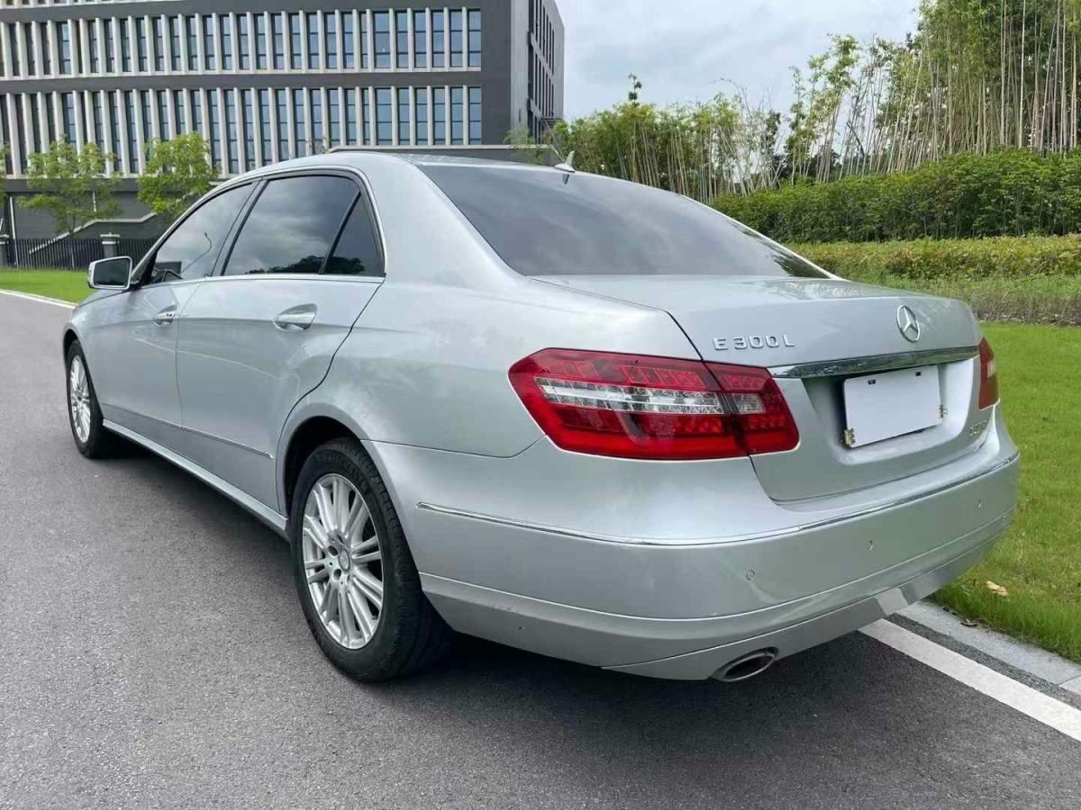 奔馳 奔馳E級  2013款 E 260 L CGI優(yōu)雅型圖片