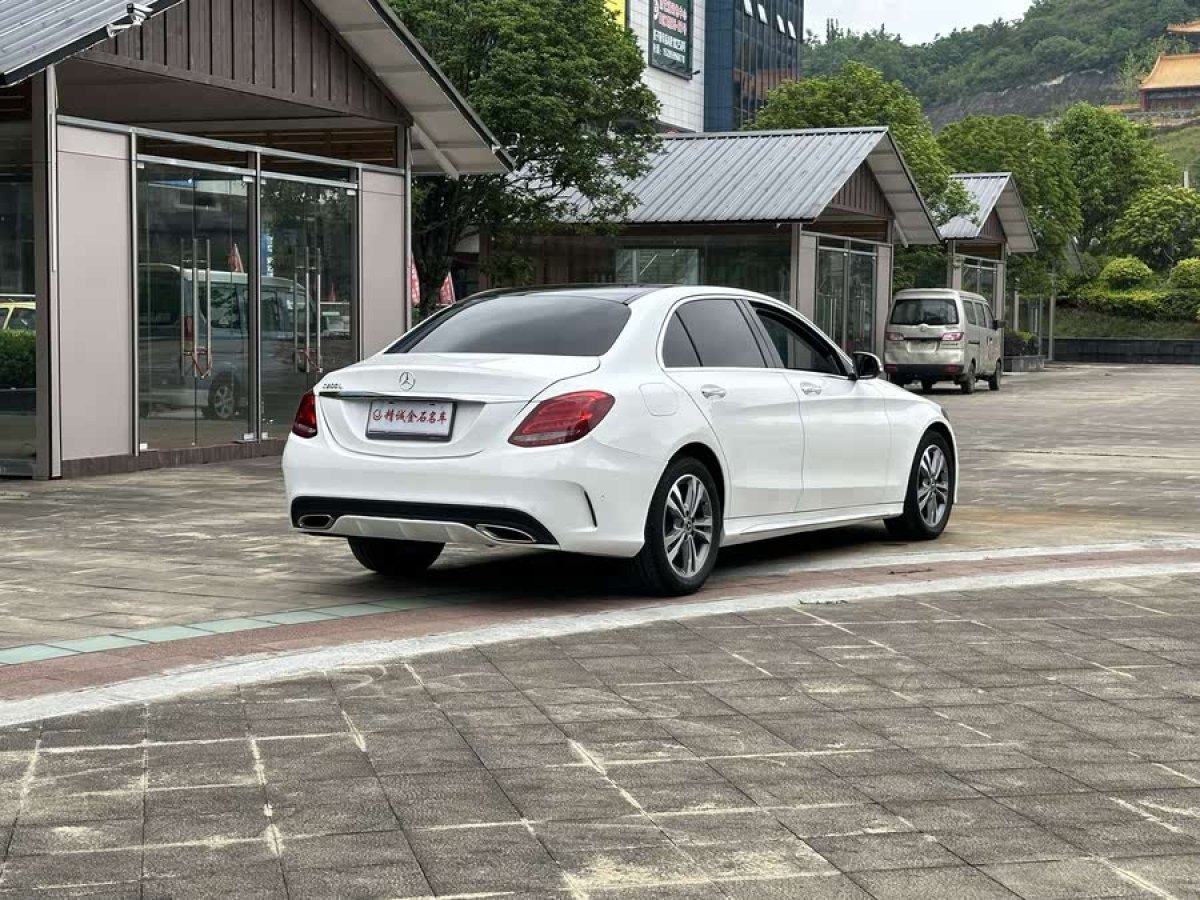 奔馳 奔馳C級(jí)  2018款 C 200 L 運(yùn)動(dòng)版圖片