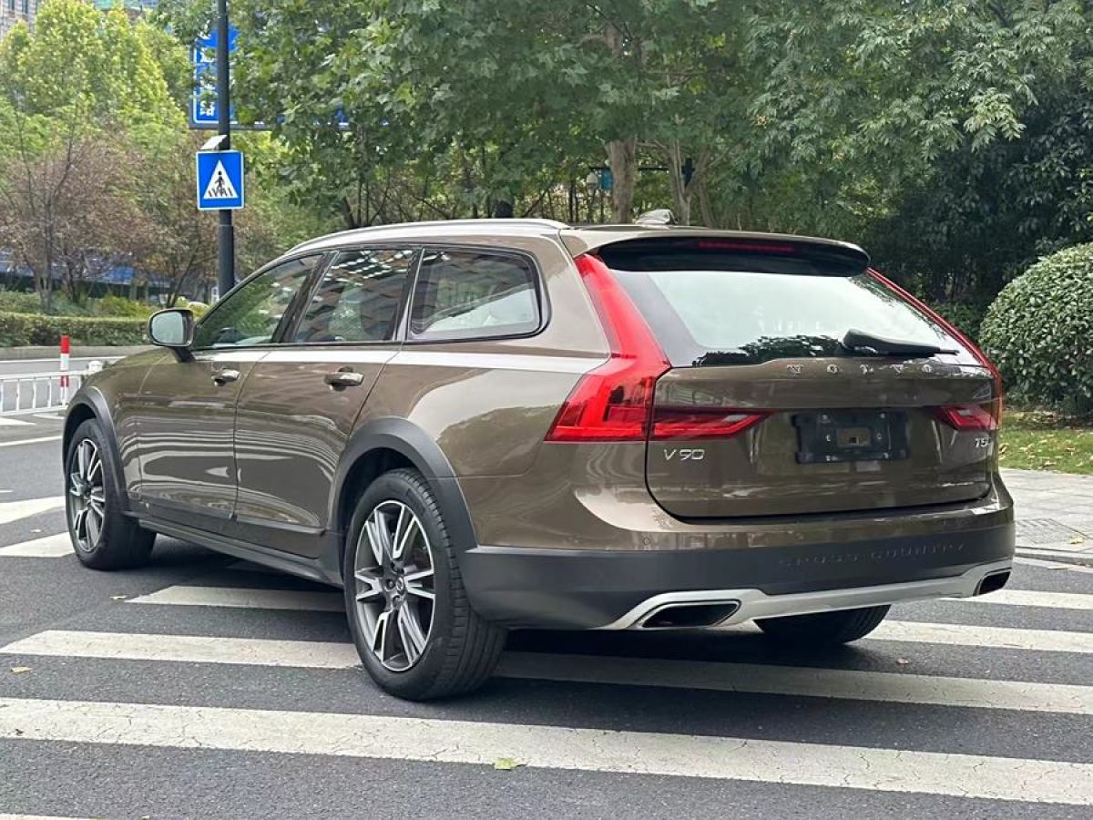 2019年6月沃爾沃 V90  2017款 Cross Country T5 AWD 智尊版