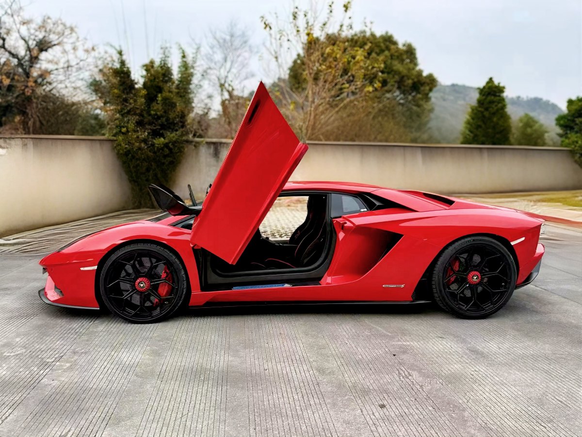 蘭博基尼 Aventador  2017款 Aventador S圖片