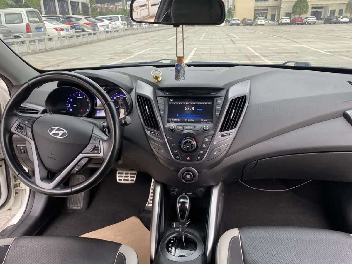 現(xiàn)代 Veloster飛思  2012款 1.6T 自動豪華版圖片