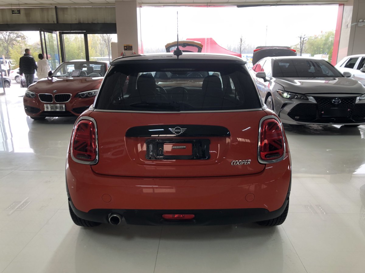 MINI COUNTRYMAN  2018款 1.5T COOPER 經(jīng)典派圖片