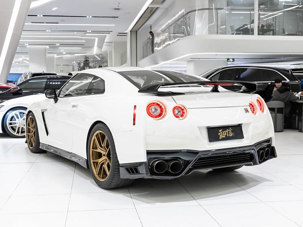 日產(chǎn) GT-R  2013款 3.8T Premium Edition圖片