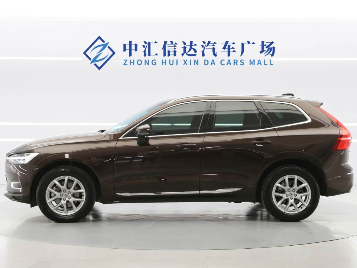 沃爾沃 XC60  2021款 T5 四驅(qū)智逸豪華版圖片