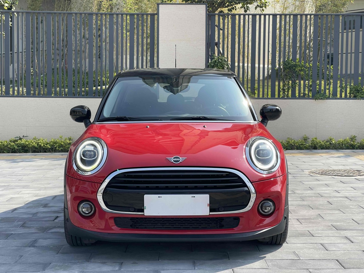 MINI MINI  2020款 1.5T COOPER 藝術(shù)家 五門版圖片