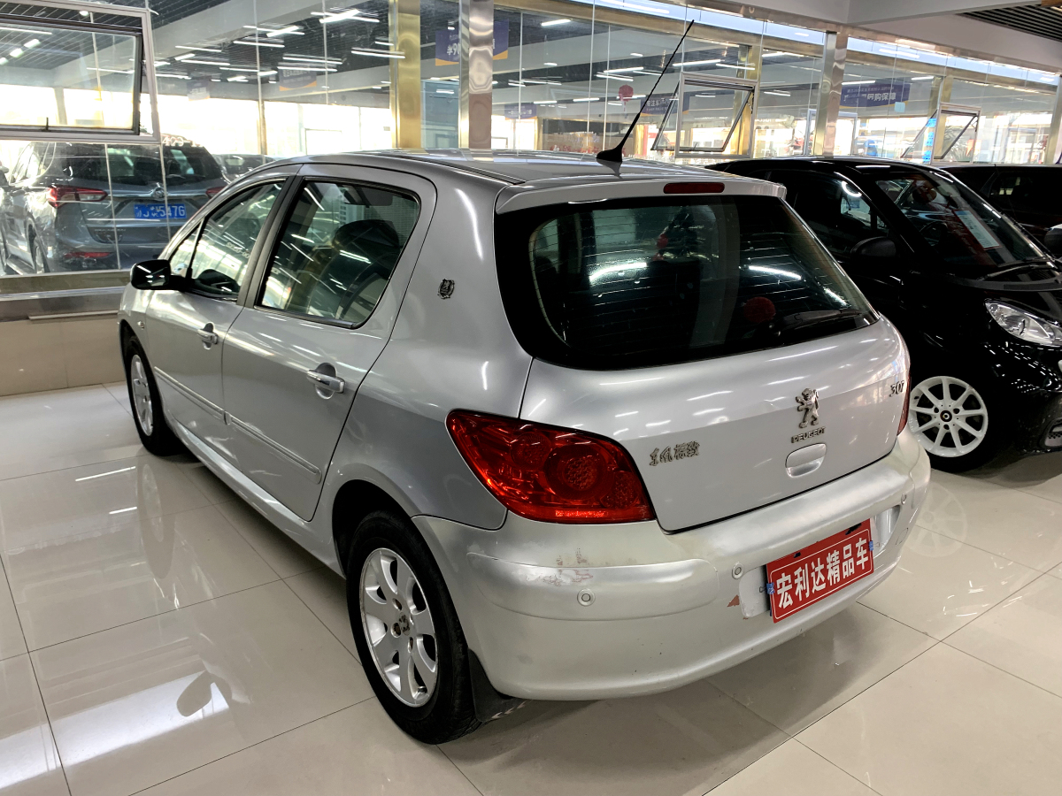 標致 307  2010款 兩廂 1.6L 自動舒適版圖片