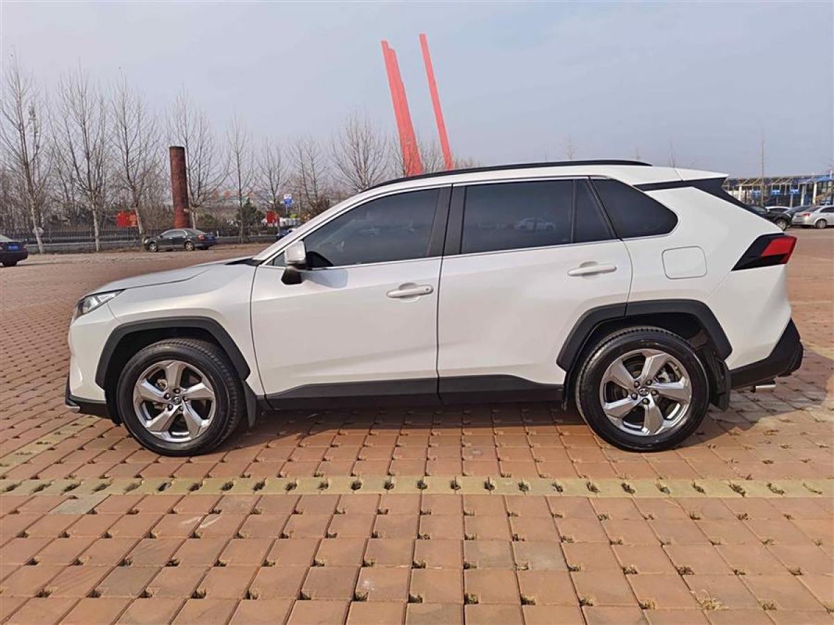 豐田 RAV4榮放  2022款 2.0L CVT兩驅(qū)風尚Plus版圖片