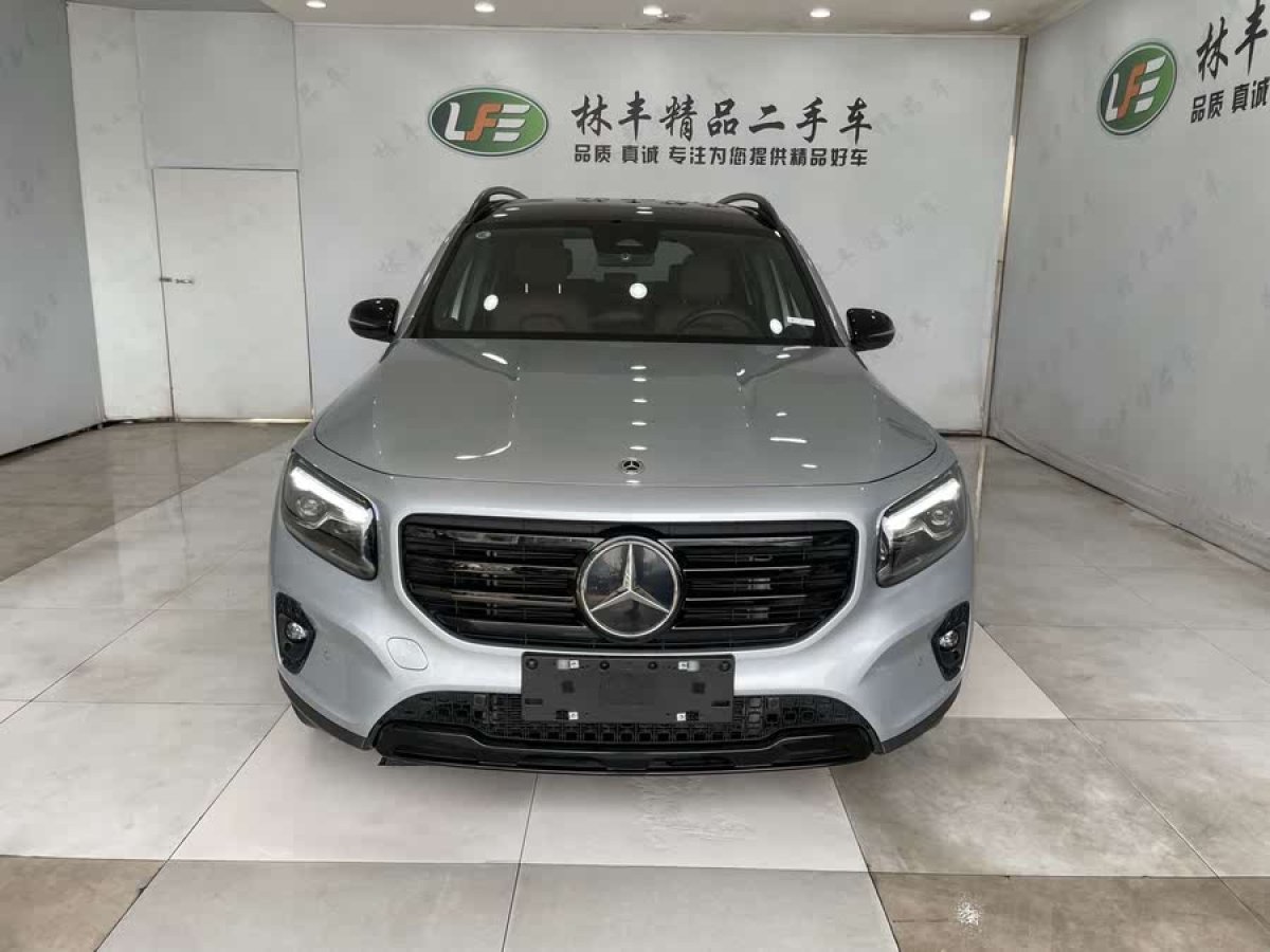 奔馳 奔馳GLB  2024款 改款 GLB 220 4MATIC圖片
