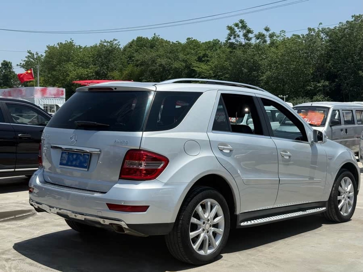奔馳 奔馳M級(jí)  2010款 ML 350 4MATIC豪華型特別版圖片