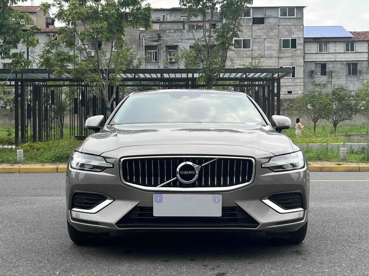 沃爾沃 S60  2017款 L 2.0T T4 智遠(yuǎn)版圖片