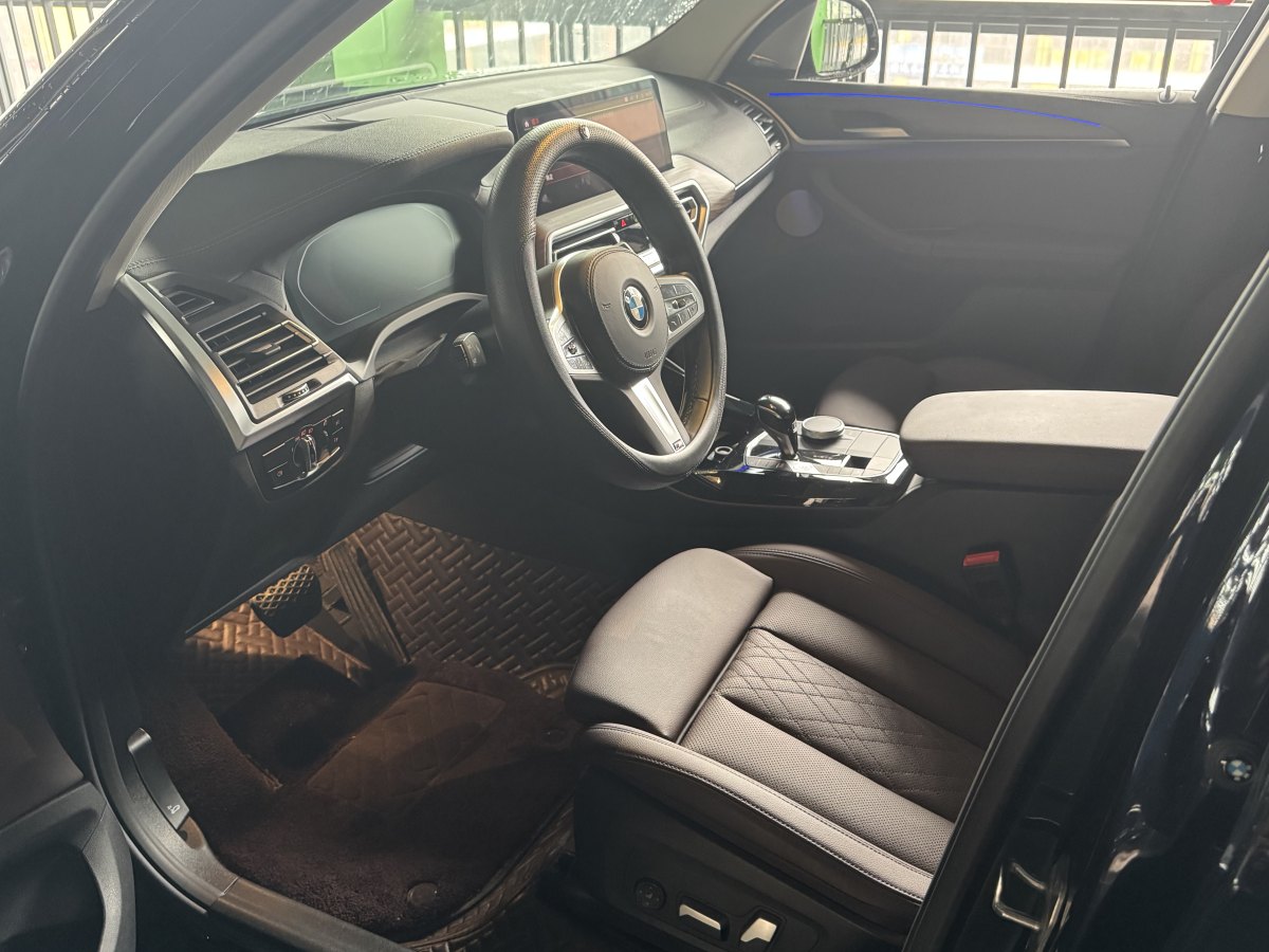 寶馬 寶馬X3  2023款 xDrive30i 領(lǐng)先型 M曜夜套裝圖片