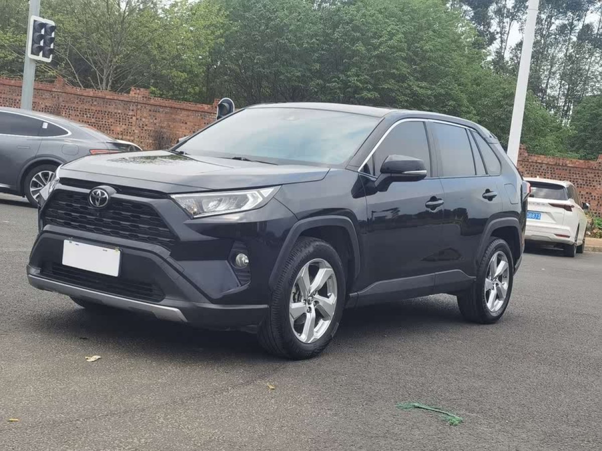 豐田 RAV4榮放  2020款 2.0L CVT四驅(qū)風(fēng)尚版圖片