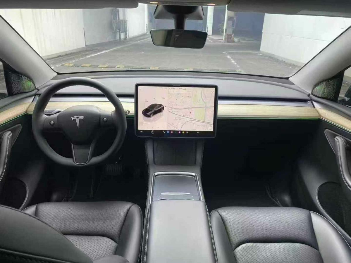 特斯拉 Model S  2023款 三電機(jī)全輪驅(qū)動(dòng) Plaid版圖片