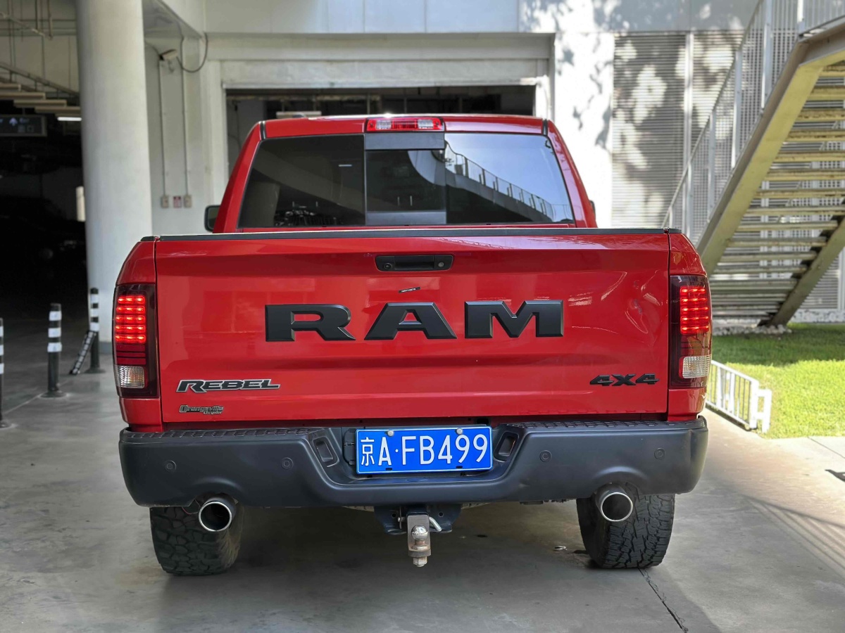 2019年4月道奇 Ram  2013款 1500 5.7L