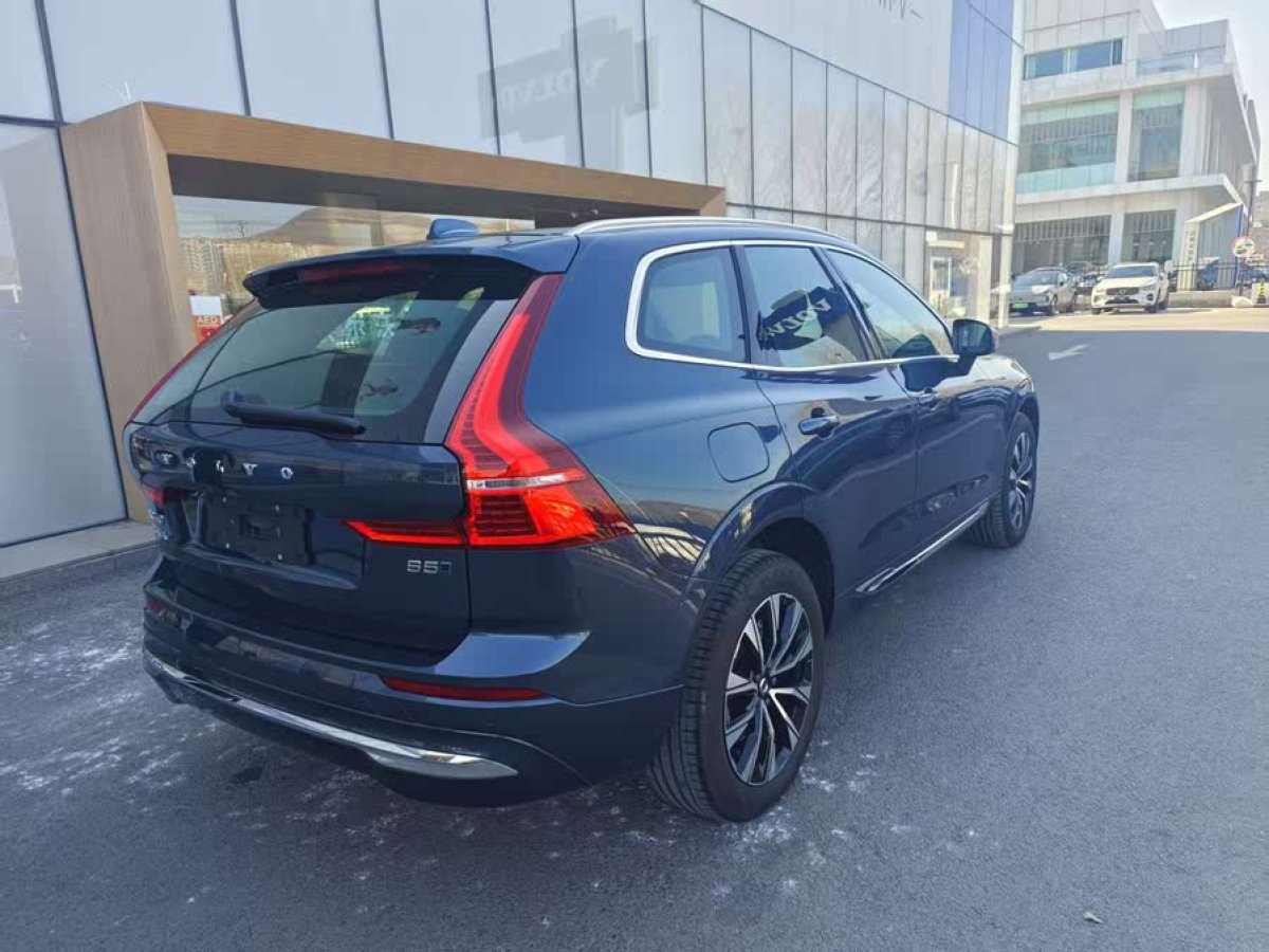 沃爾沃 XC60  2024款 B5 四驅(qū)智遠豪華版圖片
