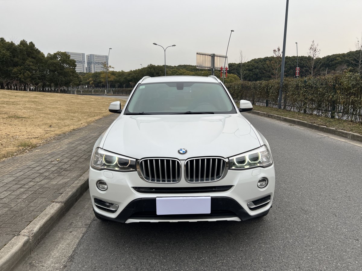 寶馬 寶馬X3  2014款 xDrive20i X設(shè)計套裝圖片