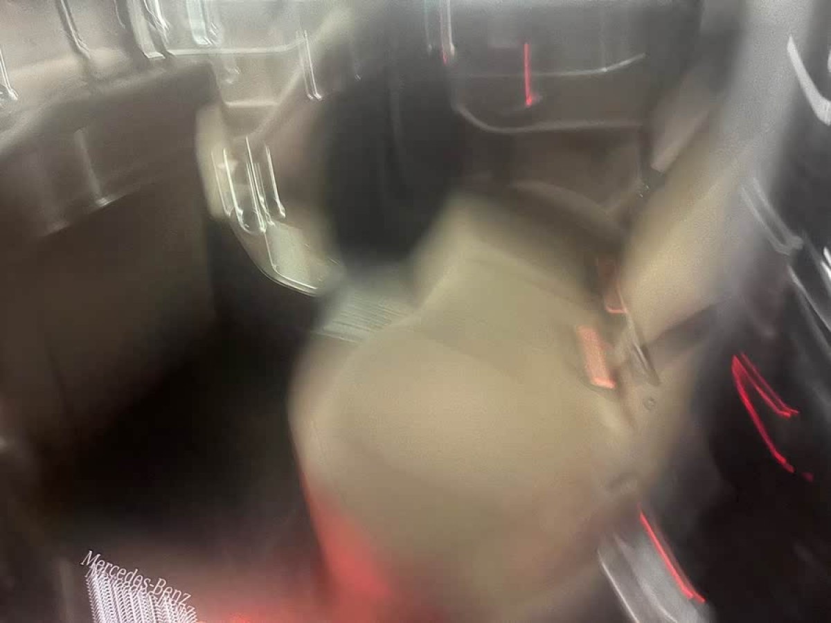 奔馳 奔馳E級  2021款 改款 E 300 L 時尚型圖片