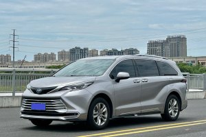 賽那SIENNA 豐田 2.5L混動 鉑金版
