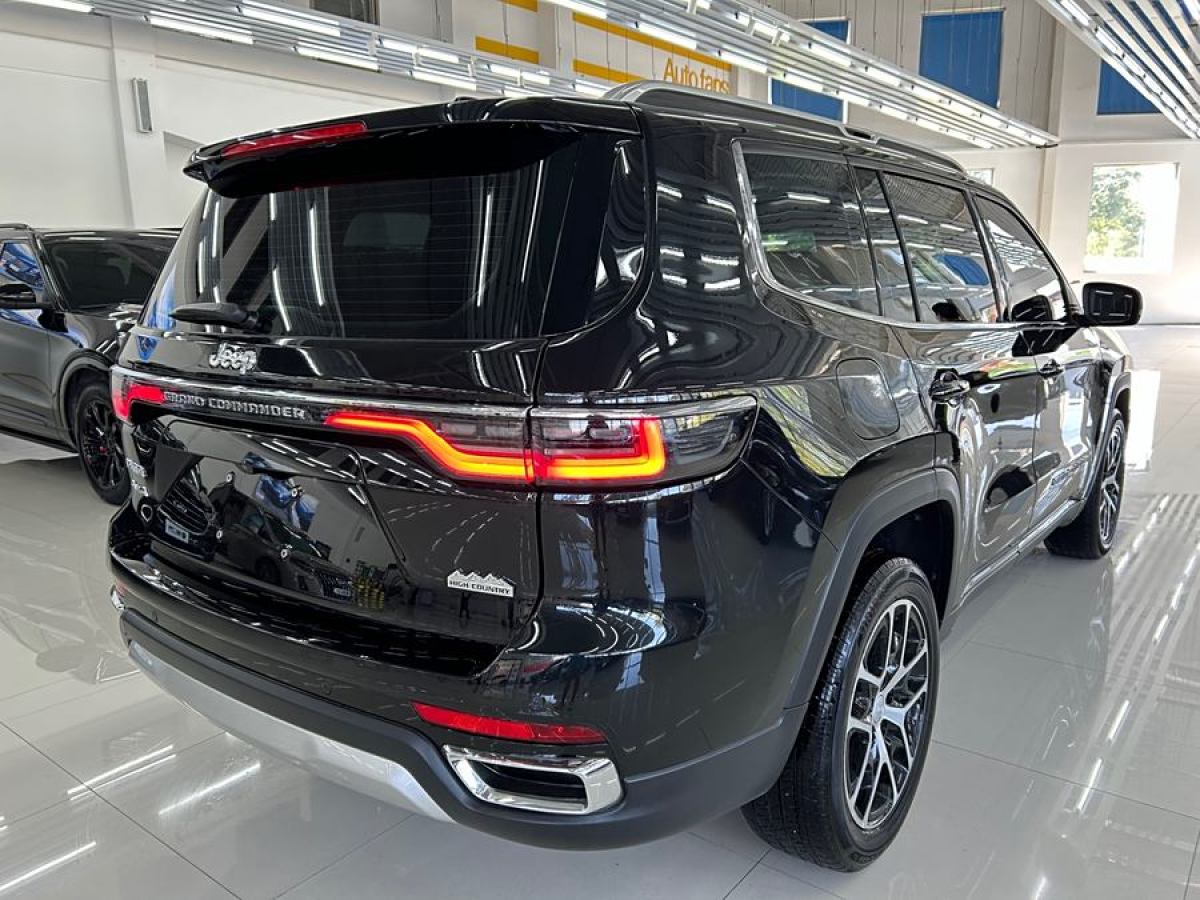 Jeep 大指揮官  2022款 2.0T 四驅(qū)豪華版圖片