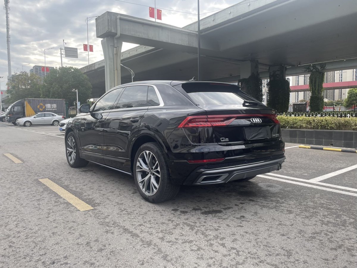 奧迪 奧迪Q8  2022款 55 TFSI 豪華動感型圖片