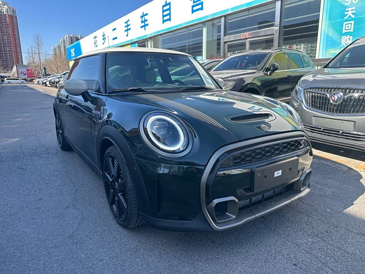 MINI MINI  2023款 2.0T COOPER S 執(zhí)迷版圖片