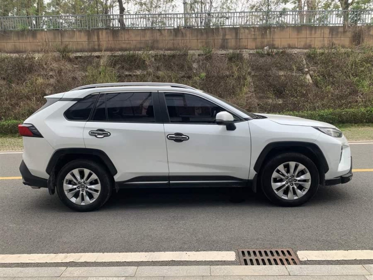 豐田 威蘭達  2020款 2.0L CVT兩驅(qū)領(lǐng)先版圖片