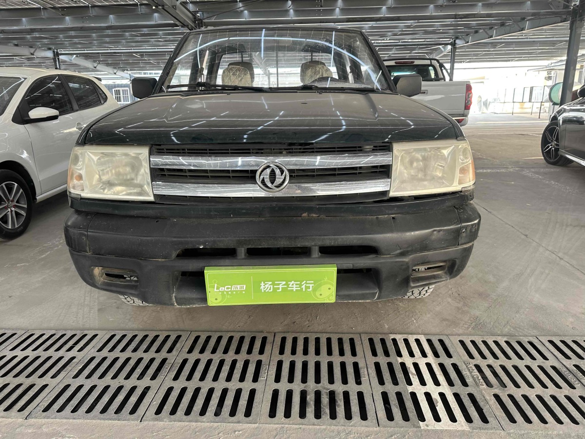 日產(chǎn) D22  2011款 2.4L汽油兩驅(qū)標(biāo)準(zhǔn)型圖片