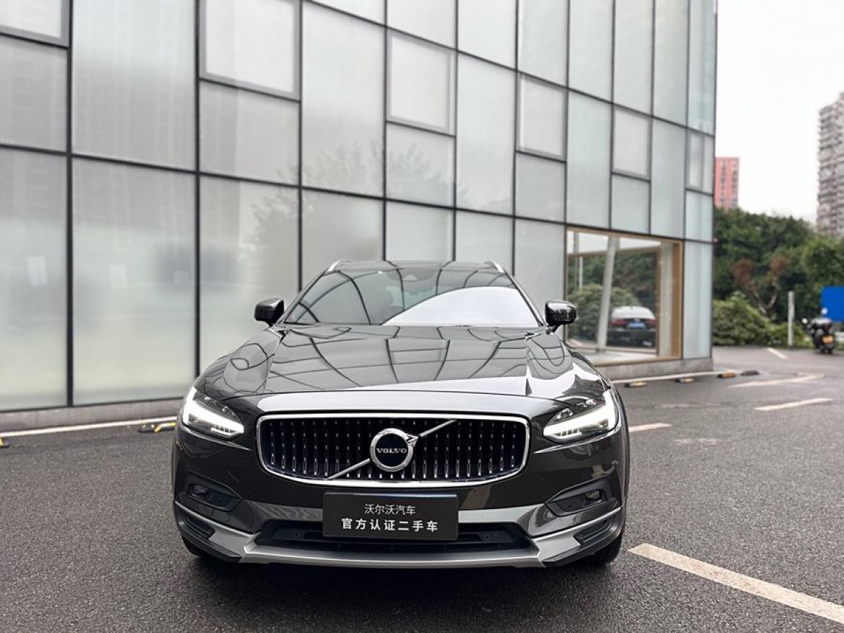 2021年8月沃爾沃 V90  2023款 Cross Country B5 AWD 智遠(yuǎn)版