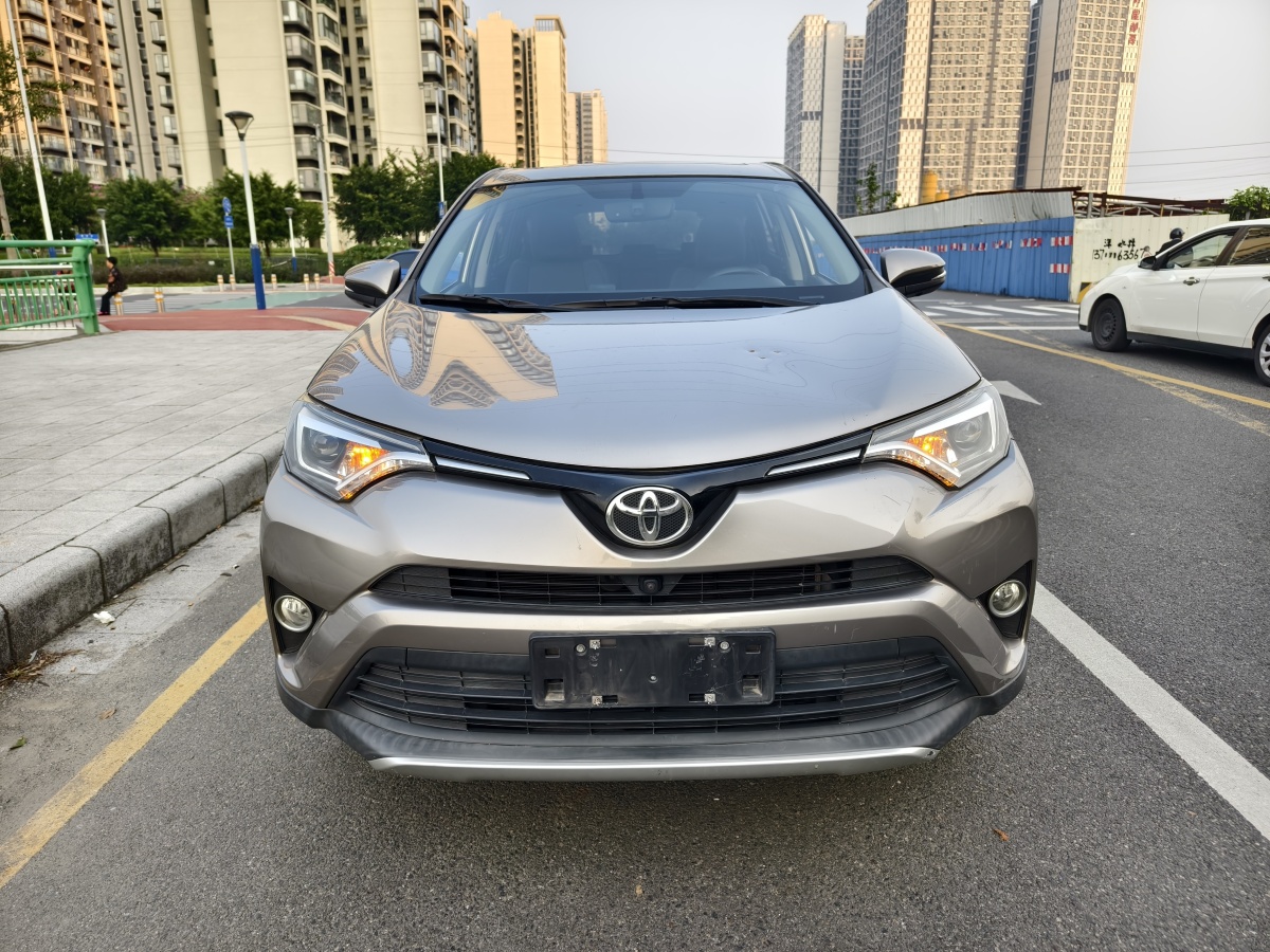 豐田 RAV4  2019款 榮放 2.0L CVT兩驅(qū)智尚版圖片