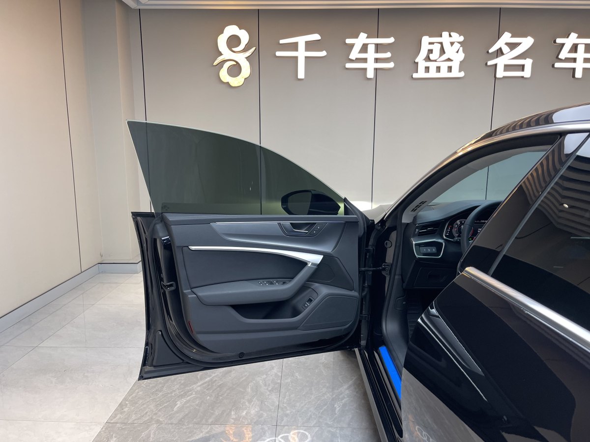 奧迪 奧迪A7L  2024款 45TFSI S-line 筑夢(mèng)型 流晶套裝圖片