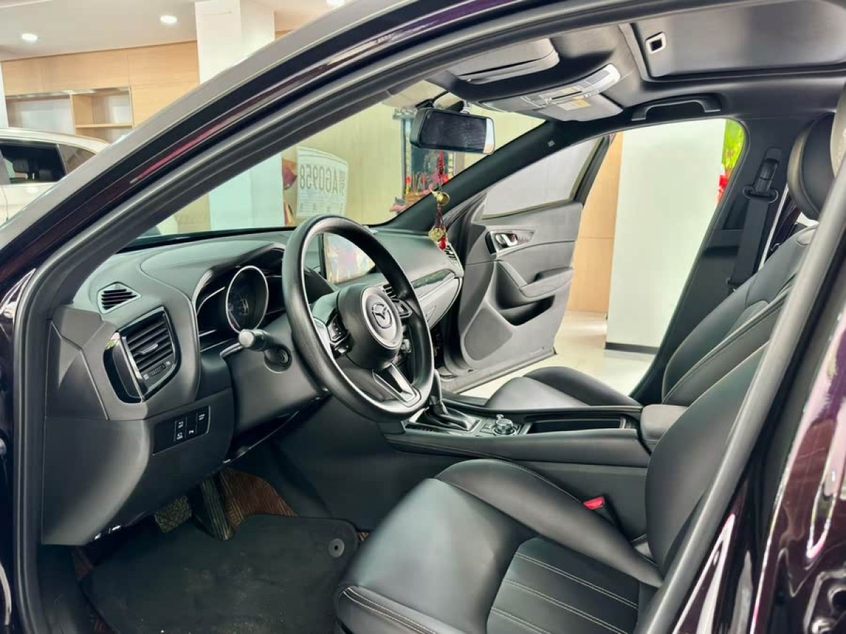 馬自達(dá) CX-4  2021款 2.0L 自動兩驅(qū)藍(lán)天品位版圖片