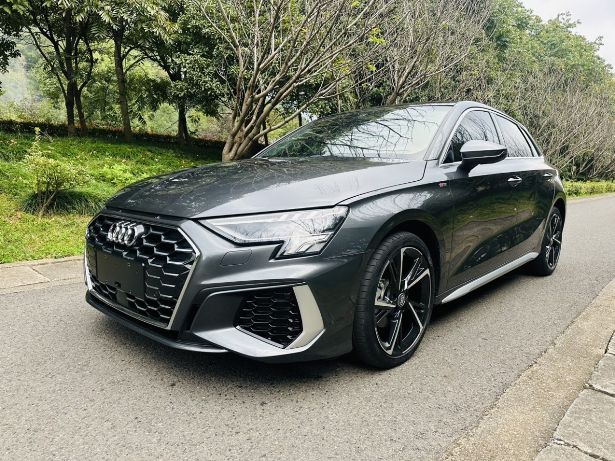 2022年5月奧迪 奧迪A3  2022款 Sportback 35 TFSI 時(shí)尚運(yùn)動(dòng)型