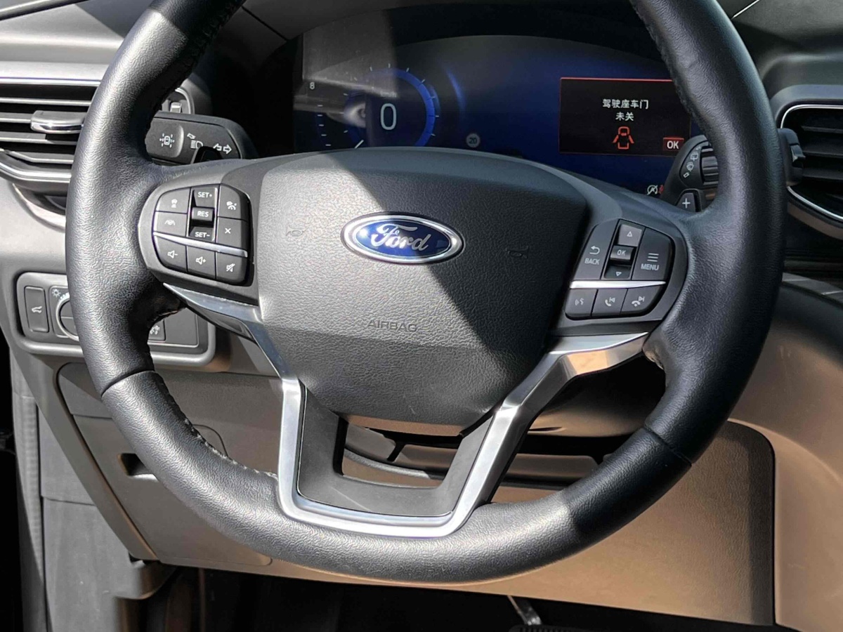 福特 探險者  2023款 EcoBoost 285 四驅(qū)鈦金版 7座圖片