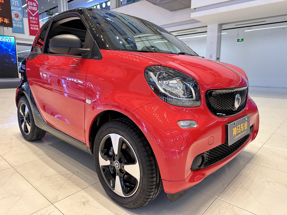 2018年9月smart fortwo  2018款 1.0L 52千瓦硬頂激情版