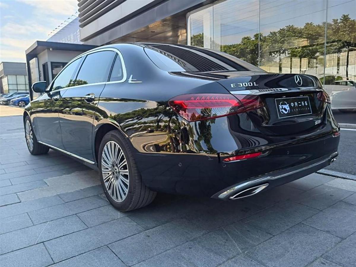 奔馳 奔馳E級(jí)  2022款 改款 E 300 L 豪華型圖片