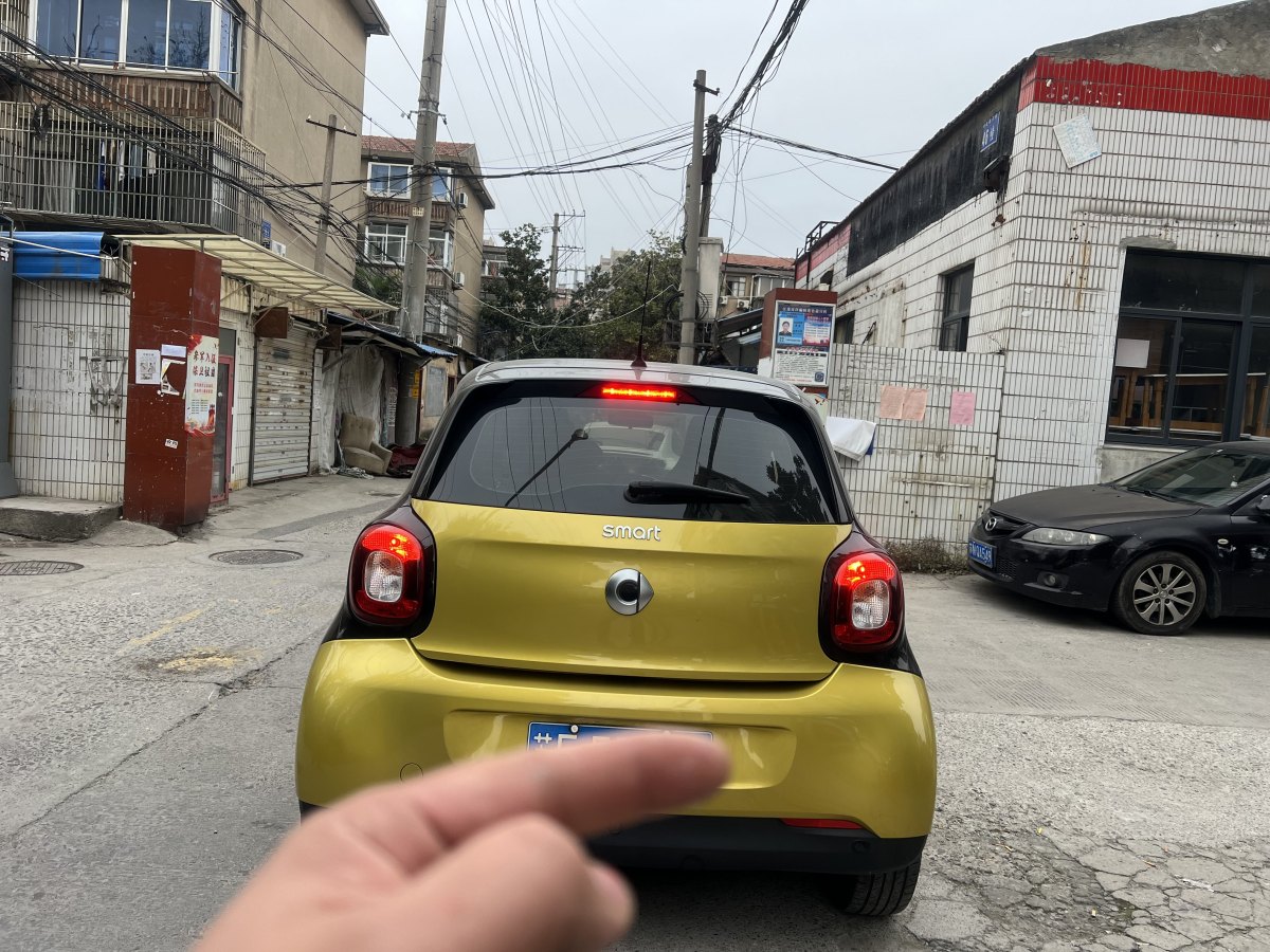 smart forfour  2018款 0.9T 66千瓦先鋒版圖片