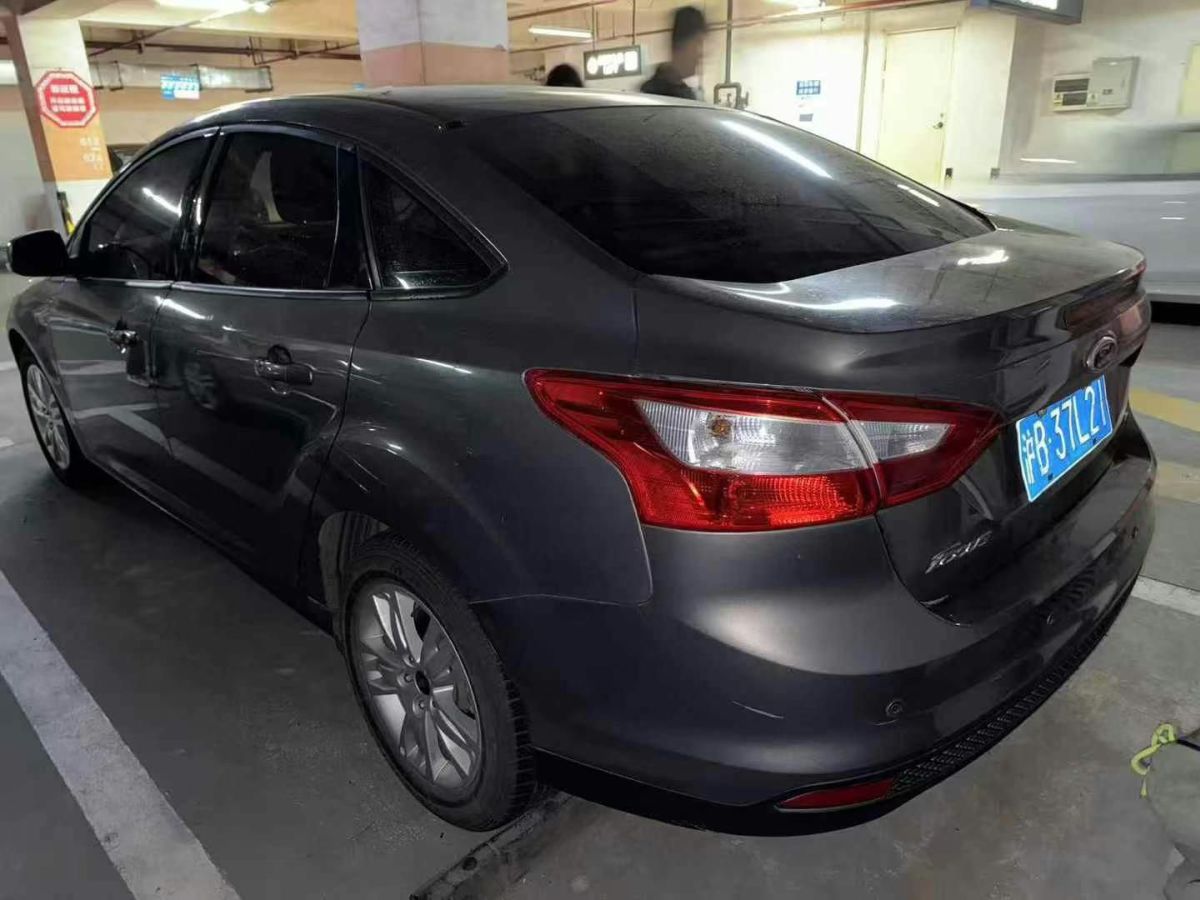 福特 ?？怂? 2015款 2.0T ST 標(biāo)準(zhǔn)版圖片
