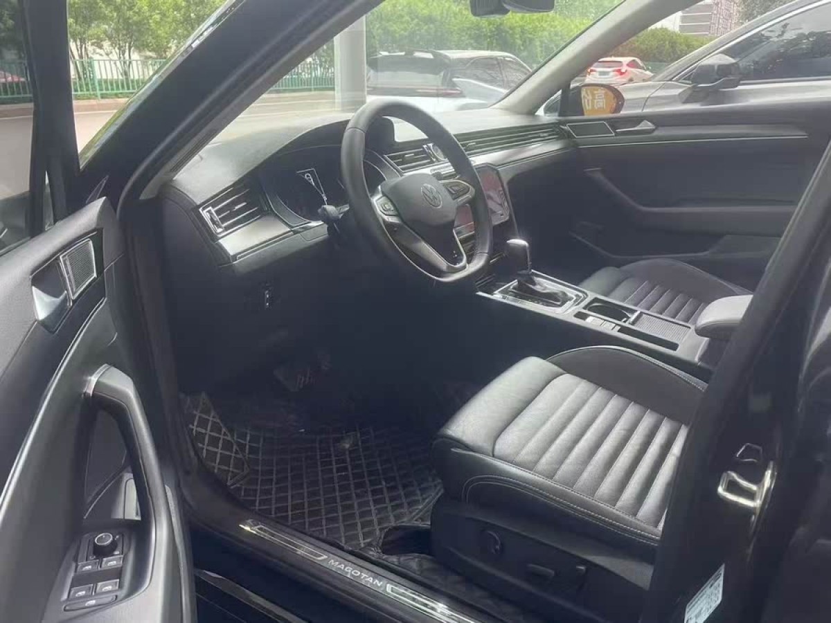 大眾 邁騰  2020款 330TSI DSG 領(lǐng)先型圖片
