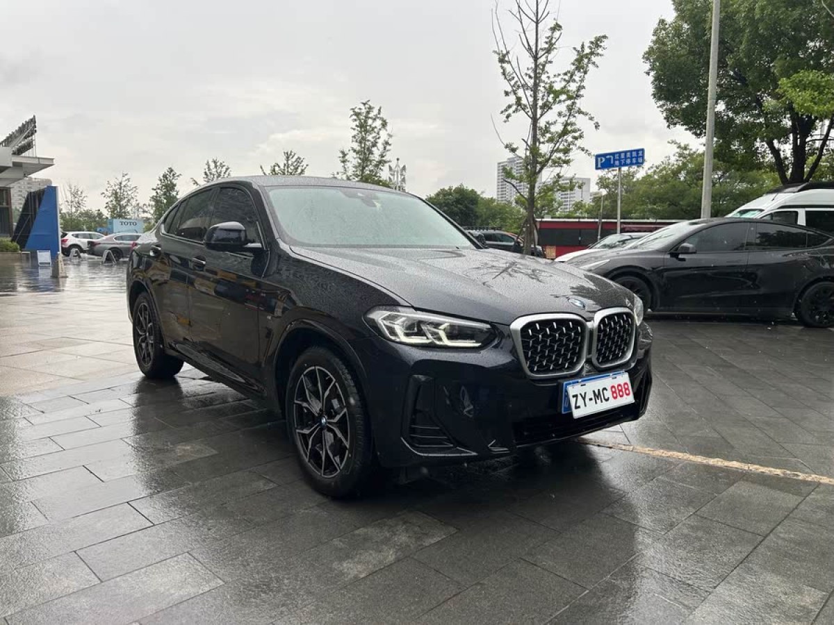 寶馬 寶馬X4  2022款 xDrive 25i M運(yùn)動(dòng)套裝圖片