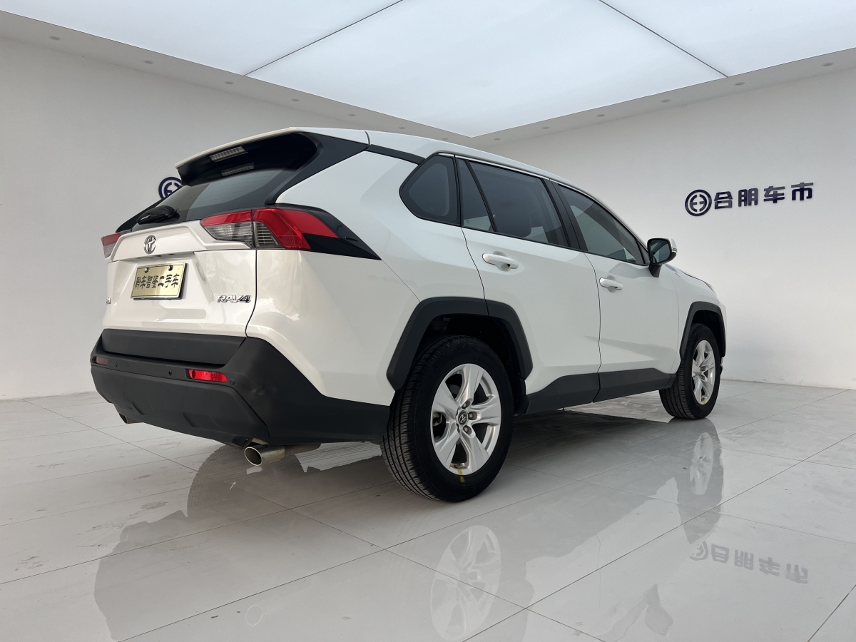 豐田 RAV4  2018款 榮放 2.0L CVT兩驅(qū)都市版圖片