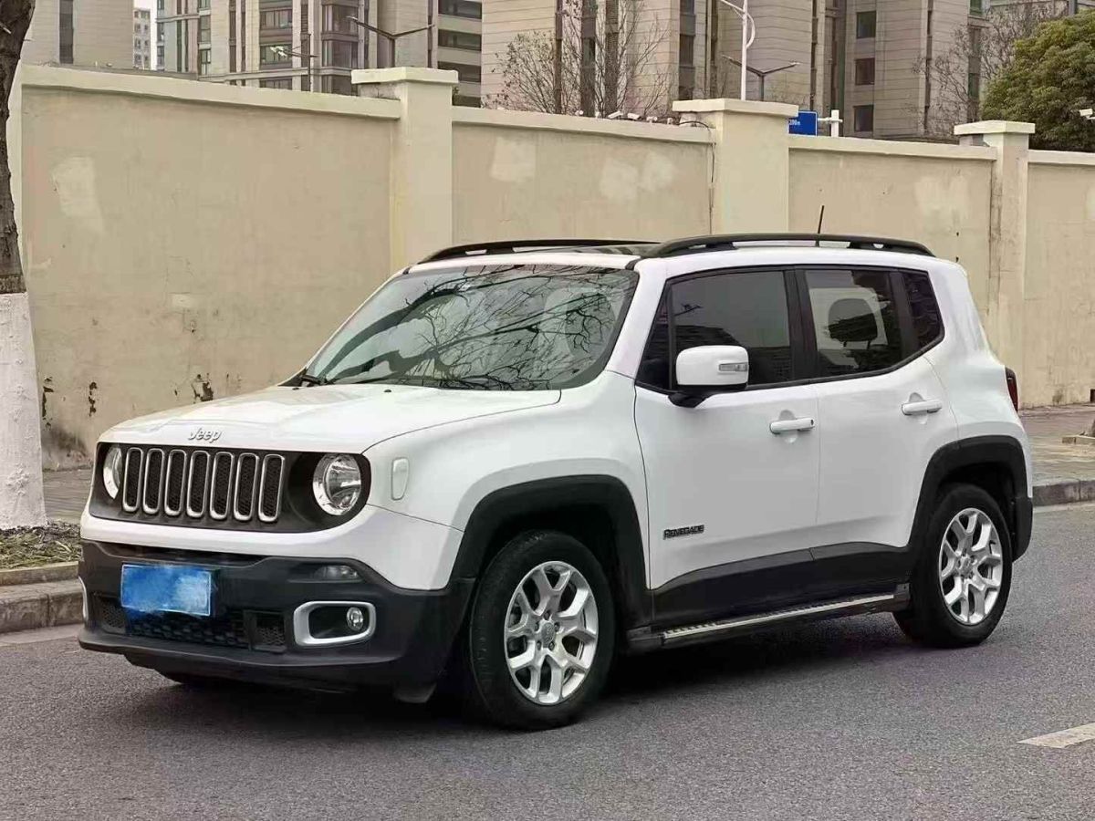 Jeep 自由俠  2018款 互聯(lián)大屏版 180T 自動(dòng)動(dòng)能版+圖片