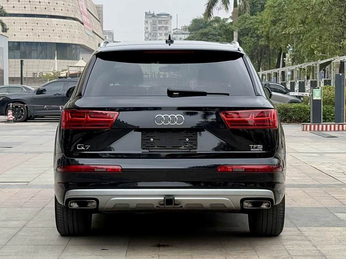 奧迪 奧迪Q7  2016款 45 TFSI 技術(shù)型圖片