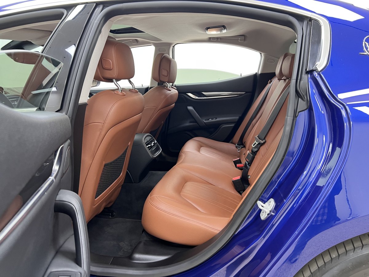 瑪莎拉蒂 Ghibli  2018款 3.0T 標(biāo)準(zhǔn)版圖片