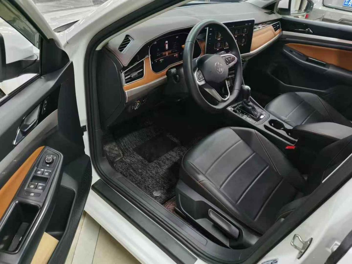 大眾 寶來(lái)  2022款 200TSI 手動(dòng)暢行版圖片