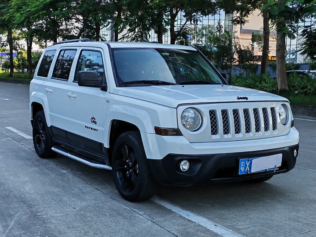 Jeep 自由客  2014款 2.4L 蛇行珍藏版圖片