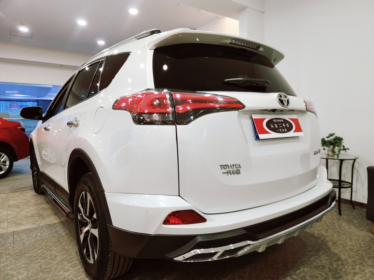 豐田 RAV4  2016款 榮放 2.0L CVT兩驅(qū)舒適版圖片