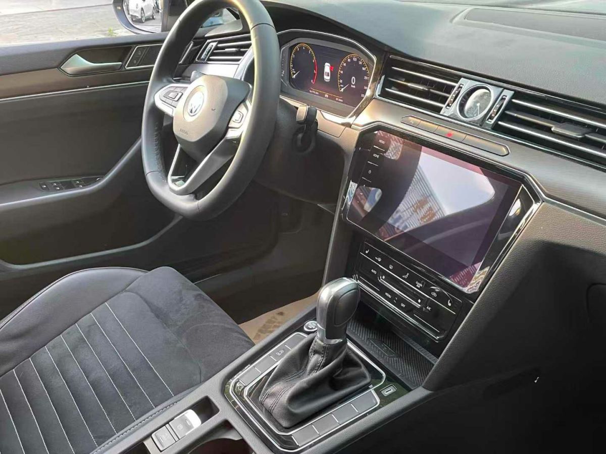 大眾 邁騰  2020款 280TSI DSG 領(lǐng)先型圖片