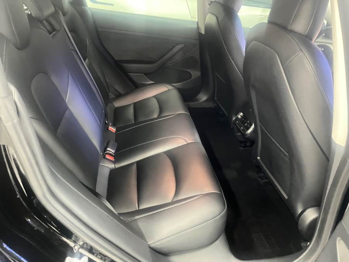 特斯拉 Model 3  2023款 煥新版 后輪驅(qū)動圖片