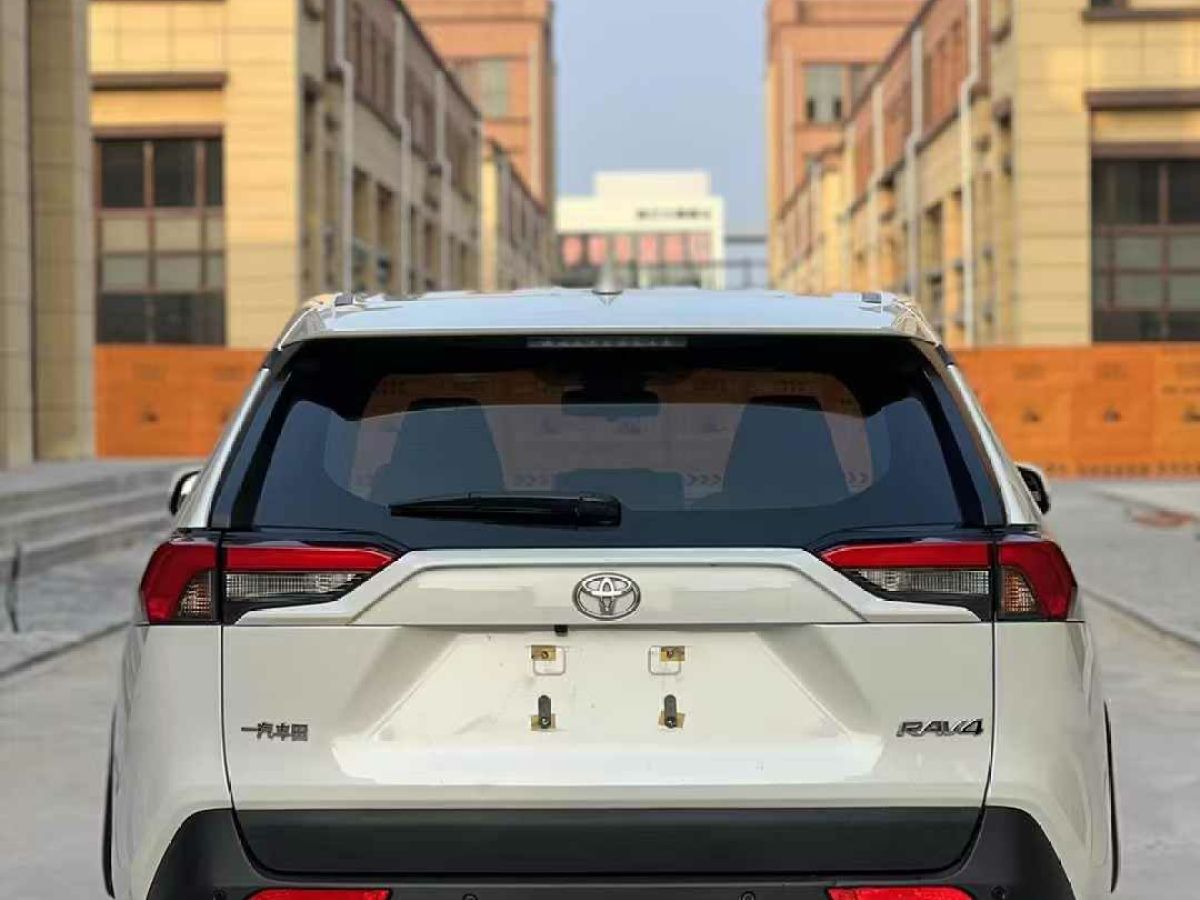 2020年1月豐田 RAV4榮放  2020款 2.0L CVT兩驅(qū)風尚版